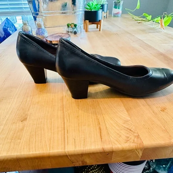 🎉HOST PICK!🎉👠🤎Pierre Dumas FLEXIBLES Dress Shoe 🤎👠 - Picture 5 of 10